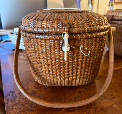 Large Oval Nantucket Basket