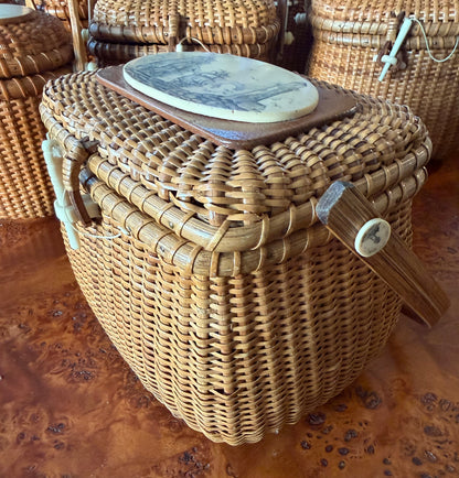 Large Nantucket Basket, Signed by Farnum